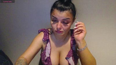Issabella18 live cam on Cam4