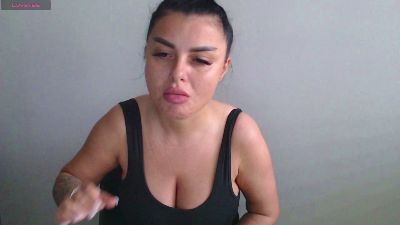 Issabella18 live cam on Cam4