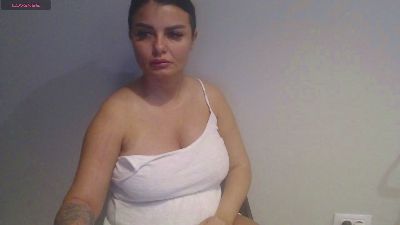 Issabella18 live cam on Cam4