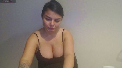 Issabella18 live cam on Cam4
