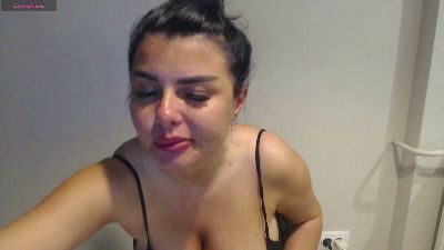 Issabella18 live cam on Cam4