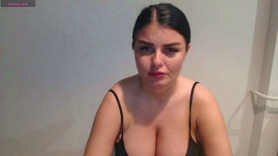 Issabella18 live cam on Cam4