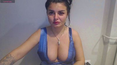 Issabella18 live cam on Cam4
