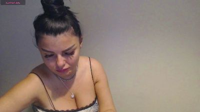 Issabella18 live cam on Cam4