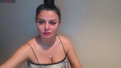 Issabella18 live cam on Cam4