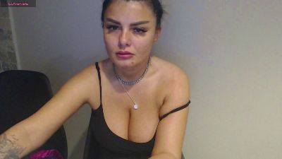 Issabella18 live cam on Cam4