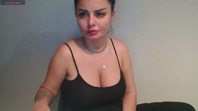 Issabella18 live cam on Cam4