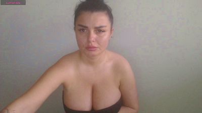 Issabella18 live cam on Cam4