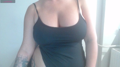 Issabella18 live cam on Cam4