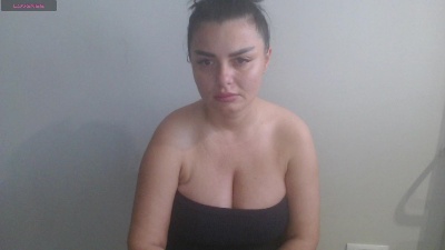 Issabella18 live cam on Cam4