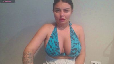 Issabella18 live cam on Cam4