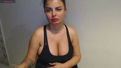 Issabella18 live cam on Cam4
