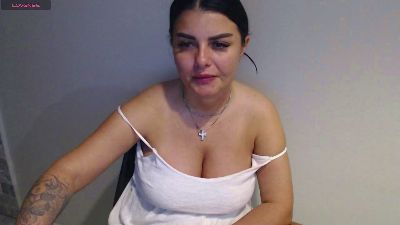 Issabella18 live cam on Cam4