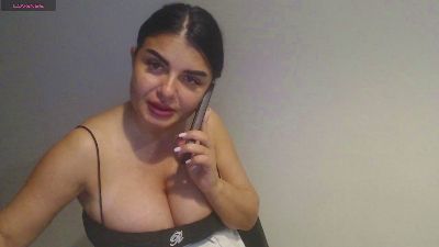 Issabella18 live cam on Cam4