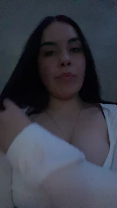 Issiddora live cam on Cam4