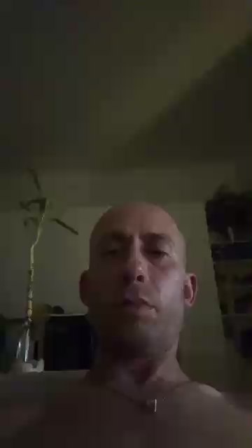ItaDickyToy live cam on Cam4