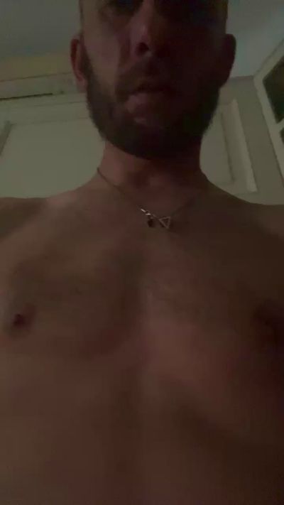 ItaDickyToy live cam on Cam4