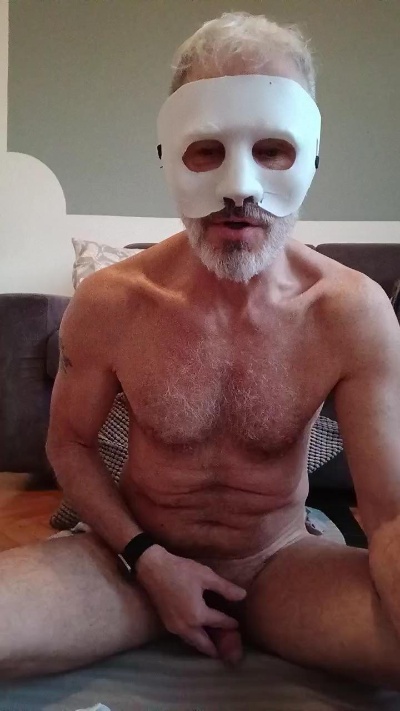 ItalSilverDaddy live cam on Cam4
