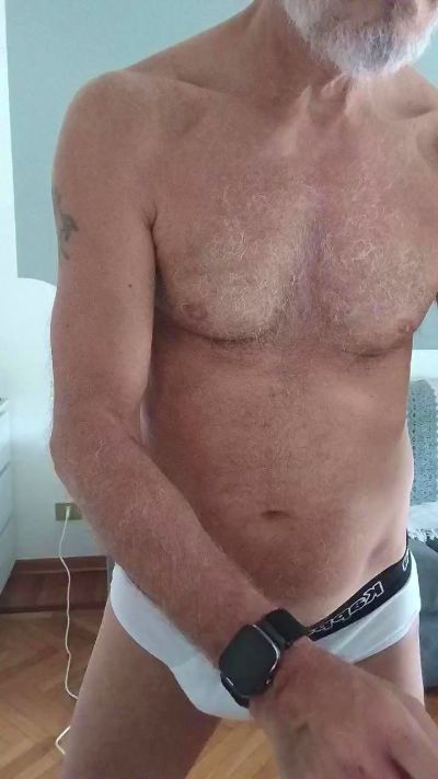 ItalSilverDaddy live cam on Cam4