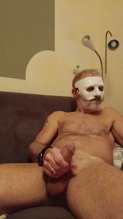 ItalSilverDaddy live cam on Cam4