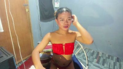 ItsRogeline live cam on Cam4