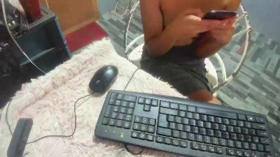 ItsRogeline live cam on Cam4