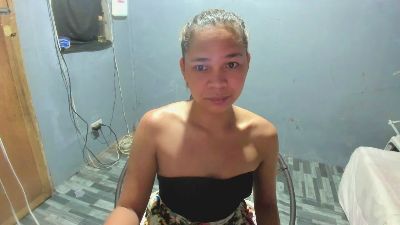 ItsRogeline live cam on Cam4