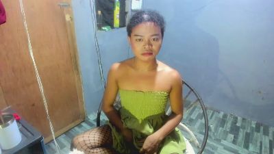 ItsRogeline live cam on Cam4