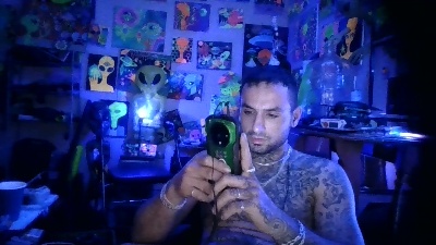 Itsfeek live cam on Cam4
