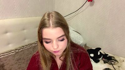 IvaLetts live cam on Cam4