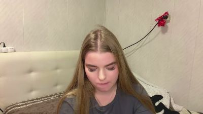 IvaLetts live cam on Cam4