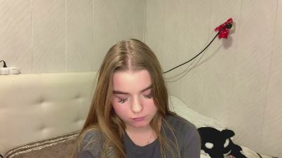IvaLetts live cam on Cam4