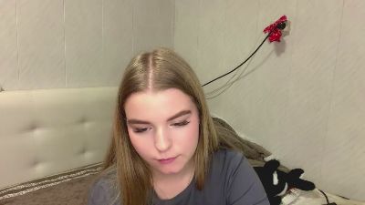 IvaLetts live cam on Cam4