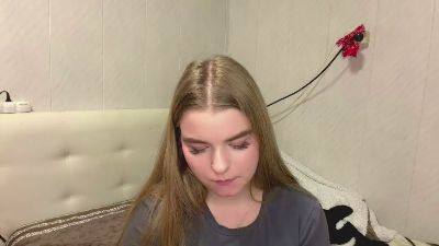 IvaLetts live cam on Cam4