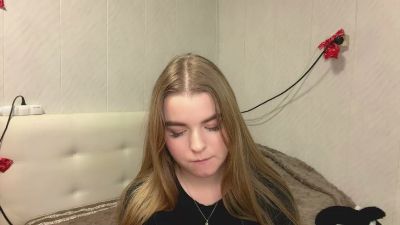 IvaLetts live cam on Cam4