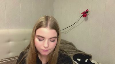 IvaLetts live cam on Cam4