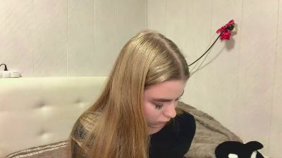 IvaLetts live cam on Cam4
