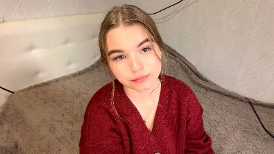 IvaLetts live cam on Cam4