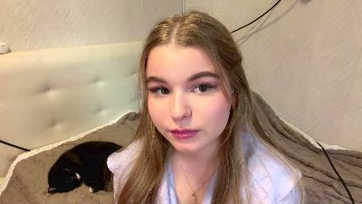 IvaLetts live cam on Cam4