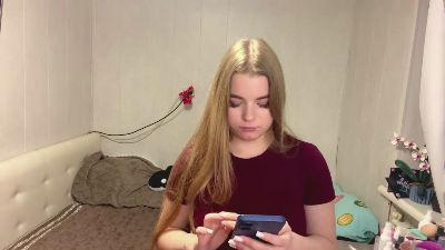 IvaLetts live cam on Cam4