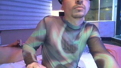 Ivan1993pas live cam on Cam4