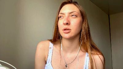 Profile and Statistics for IvanaDipiero on Cam4