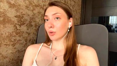IvanaDipiero live cam on Cam4