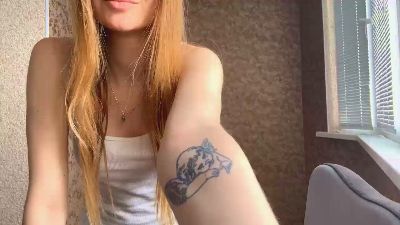 IvanaDipiero live cam on Cam4