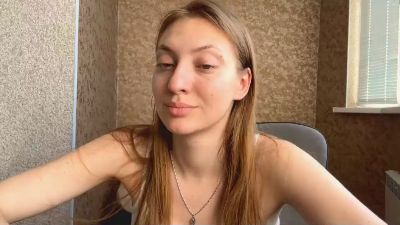 IvanaDipiero live cam on Cam4