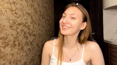 IvanaDipiero live cam on Cam4