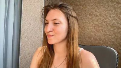 IvanaDipiero live cam on Cam4