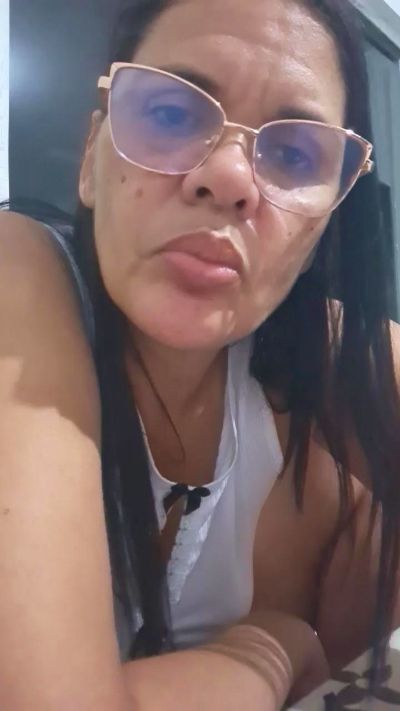Ivanalana live cam on UnifiedCams