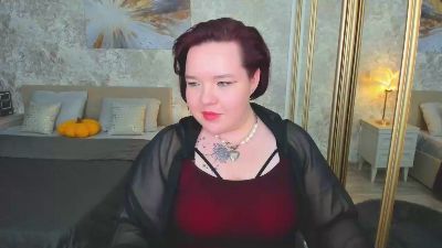 IvoryFlame live cam on Cam4