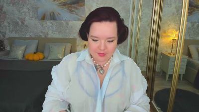 IvoryFlame live cam on Cam4